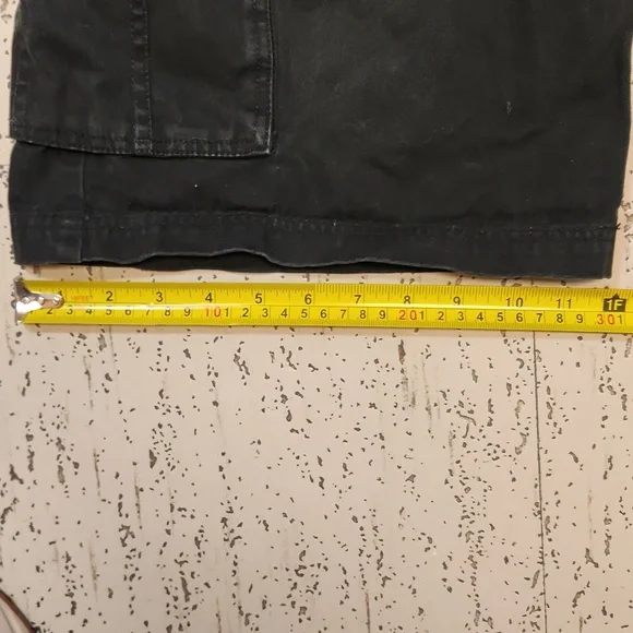 Southpole Embroidered Logo Baggy Fit Cargo Style Denim Shorts Vintage Y2K - Picture 13 of 13